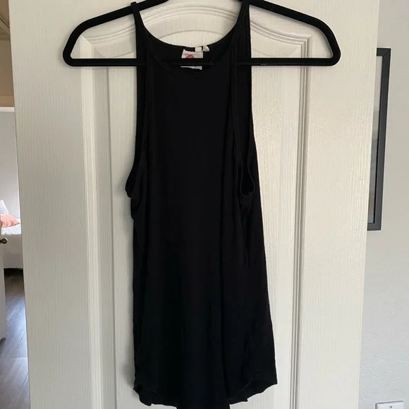 Lilka Black Tank (cover photo is only to show fit - the tank is black!!) - Picture 2 of 4